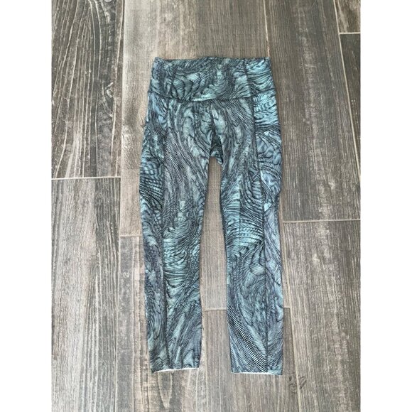Lululemon Fast Free High Rise Crop 23" Dimensional Icing Blue size 6 - Picture 1 of 6